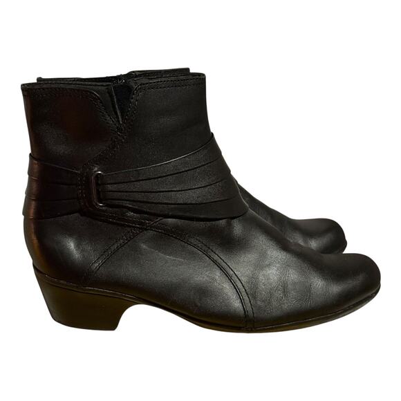 Clarks Shoes - Clarks Black Leather Ankle Boots Women's Size 12 M Pointed Toe Comfort Western
